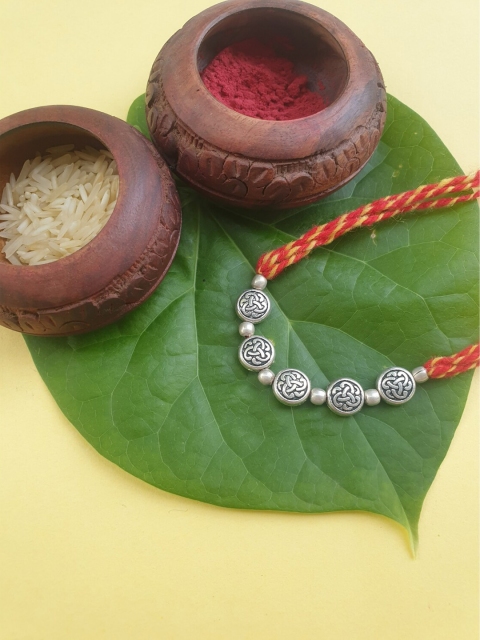

FIROZA Men Silver-Toned & Red Beaded Rakhi