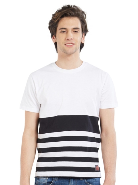 

CULT FICTION Men White & magnolia Colourblocked High Neck T-shirt
