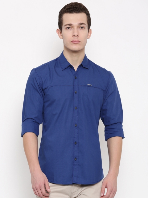 

Wrangler Men Blue Slim Fit Solid Casual Shirt