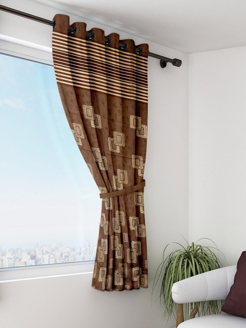

Cortina Brown Single Patterned Blackout Window Curtain
