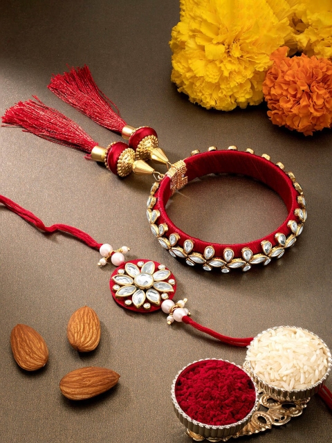 

Peora Set of 2 Kundan Beaded Rakhi & Lumba, Red