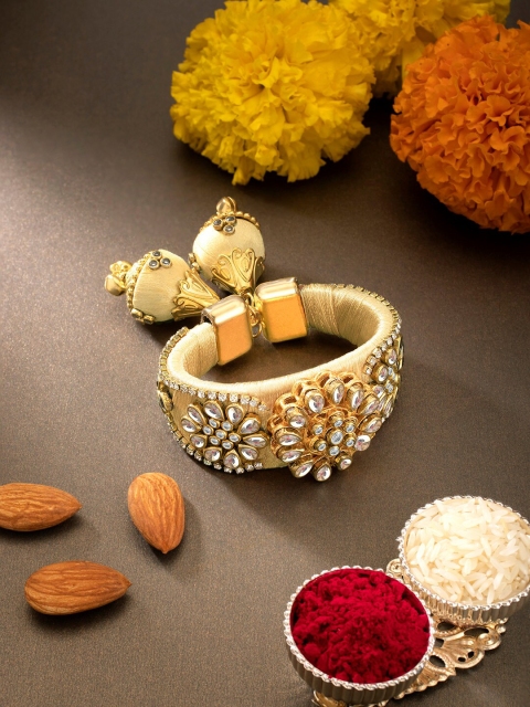 

Peora Cream-Coloured Kundan Studded Rakhi