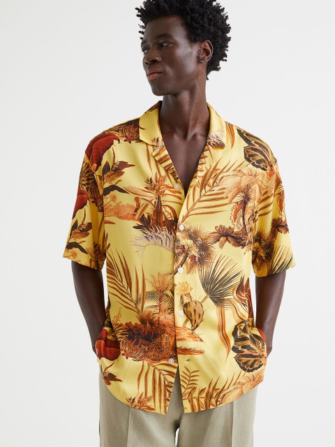 

H&M Men Yellow Relaxed Fit Resort shirt