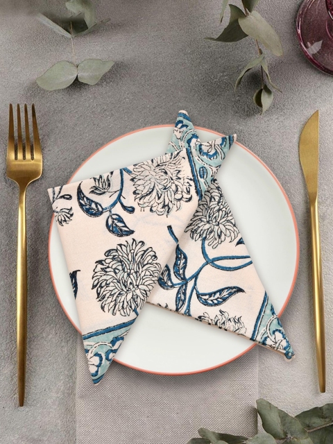 

Clasiko Unisex White Table Napkins