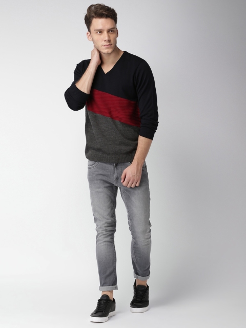 

Mast & Harbour Men Navy & Maroon Colourblocked Pullover, Navy blue