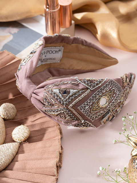 

Payal Singhal Women Purple & White Embroidered Bandana Headband