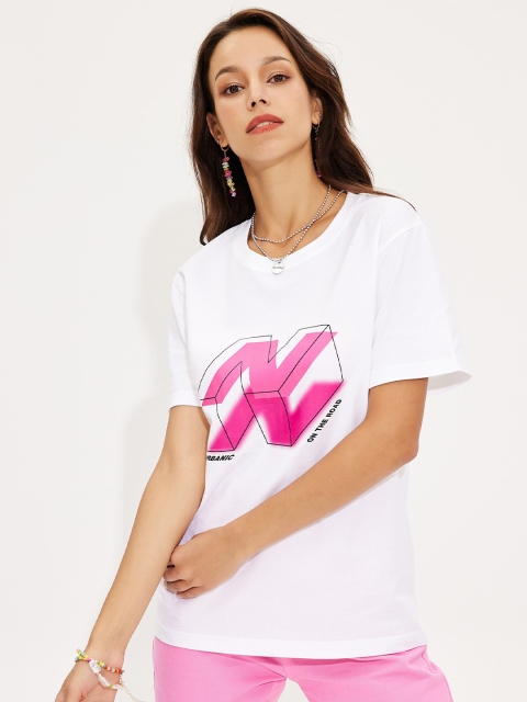 

URBANIC Women White & magnolia Printed V-Neck Applique T-shirt