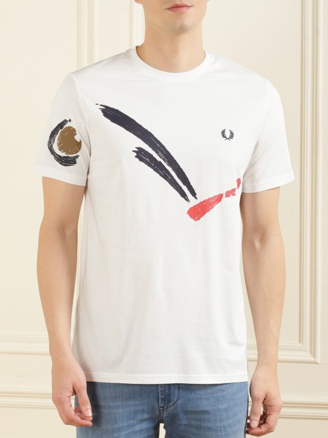 

Fred Perry Men White Applique T-shirt