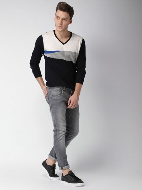 

Mast & Harbour Men Navy & White Colourblocked Pullover, Navy blue