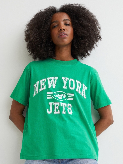 

H&M Green T-Shirt with A Motif