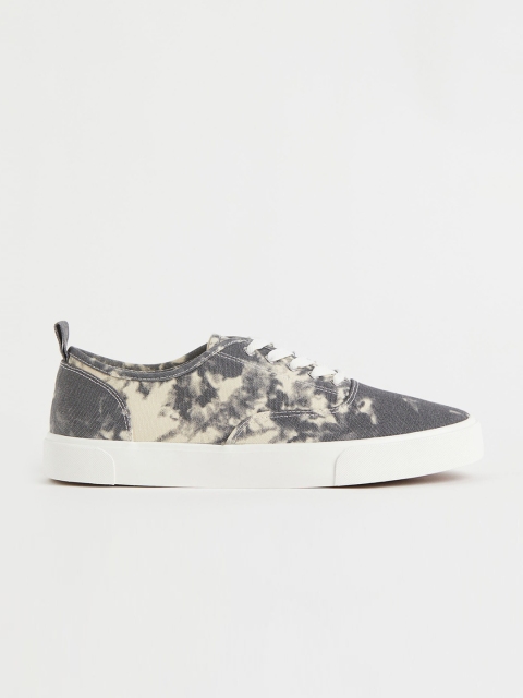 

H&M Men Grey Printed Canvas Trainers