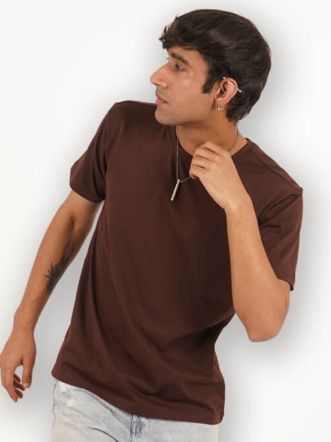

Melangebox Men Brown V-Neck Extended Sleeves T-shirt