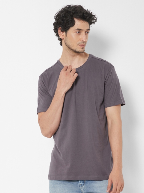 

Melangebox Men Grey Henley Neck Extended Sleeves T-shirt