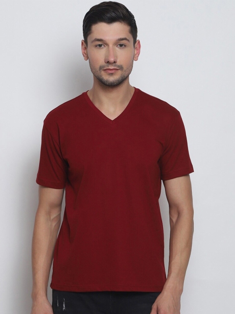 

Melangebox Men Maroon V Neck T-shirt