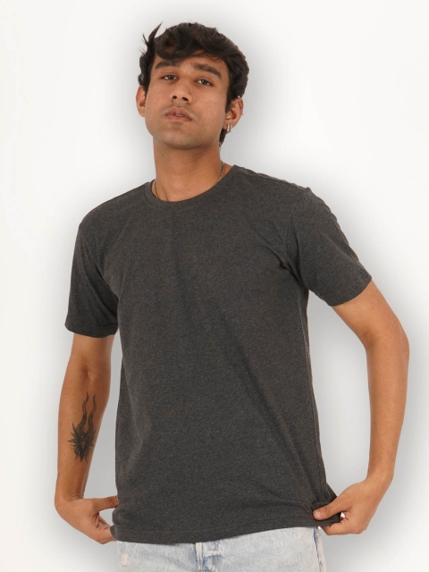 

Melangebox Men Grey Henley Neck Extended Sleeves T-shirt