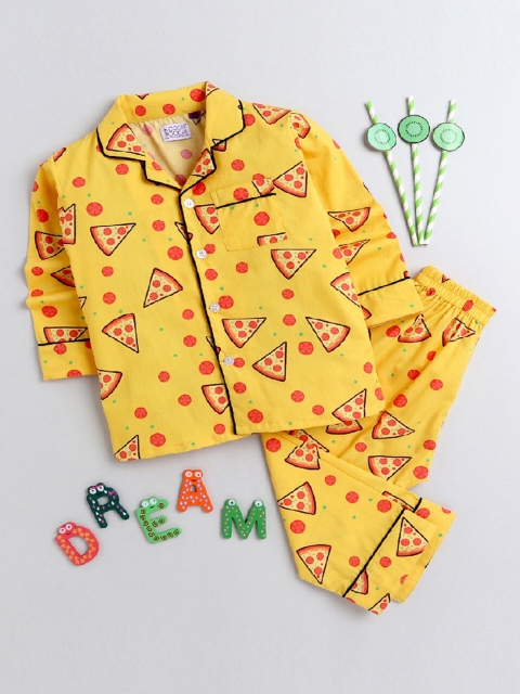 

KOOCHI POOCHI Unisex Kids Orange & Red Printed Night suit
