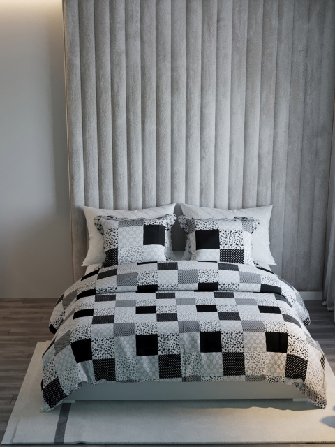 

LABHAM Unisex Black Bedsheets