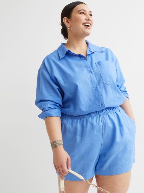 

H&M Women + Size Blue Solid Regular Linen Shorts