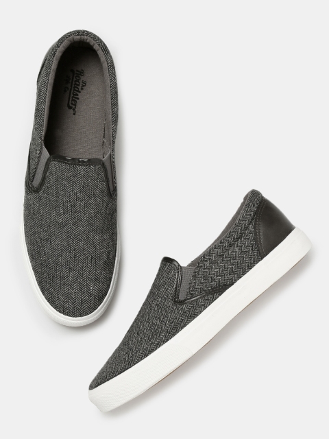 

Roadster Men Grey Slip-On Sneakers