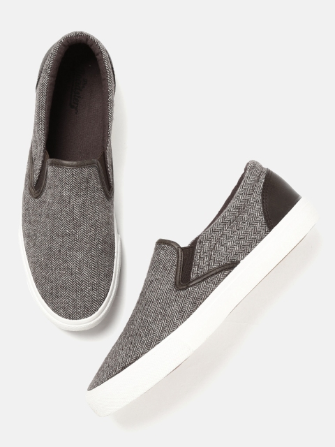 

Roadster Men Brown Slip-On Sneakers