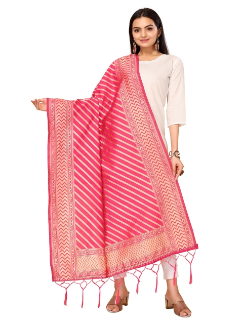 

Nimayaa Pink & Gold-Toned Woven Design Dupatta