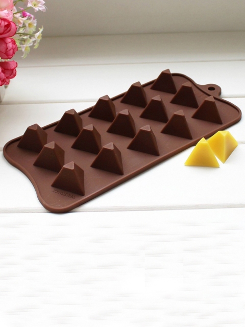 

JoyGlobal Brown Solid Silicone Pyramid Shape Mould- 15 Cavity