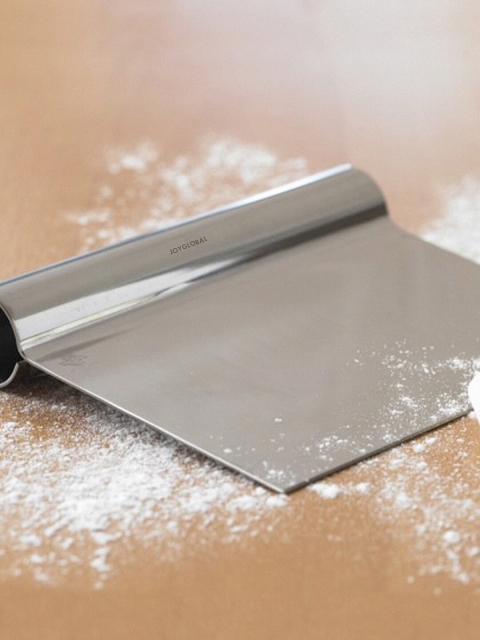 

JoyGlobal Silver Stainless Steel Dough Scrapper