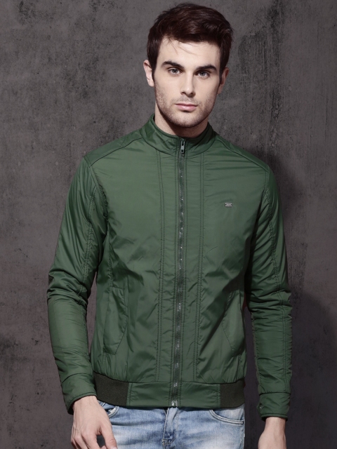 

Roadster Men Green Solid Bomber Jacket