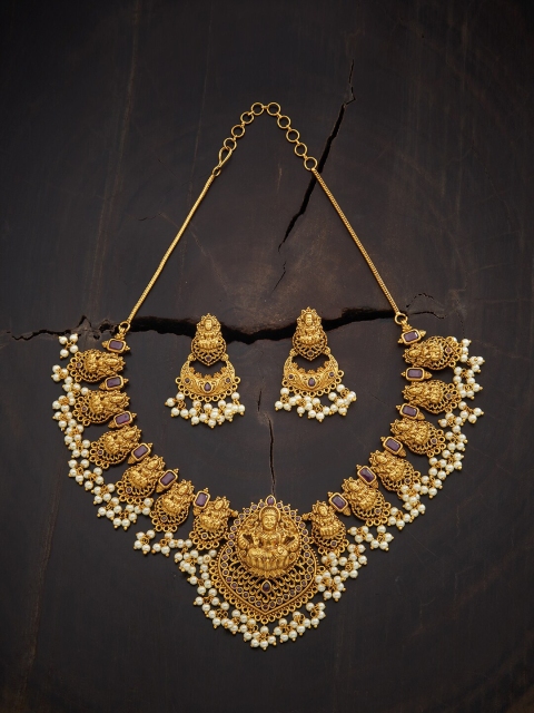 

Kushal's Fashion Jewellery Red & Gold-Toned & Plated Studded Jewellery Set