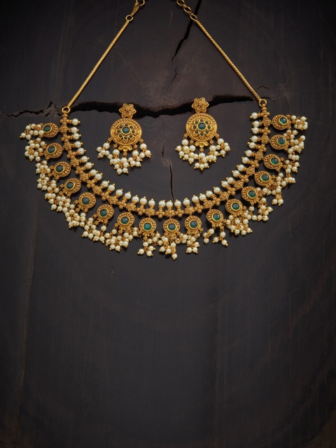 

Kushal's Fashion Jewellery Green & Gold-Plated Stone Studded Necklace Set