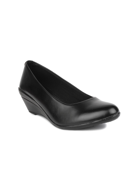 

Shoetopia Women Black Solid Pumps