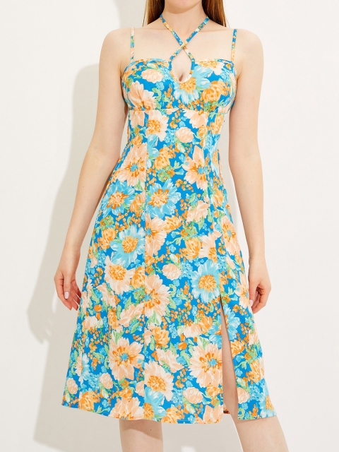 

URBANIC Blue Floral Midi Dress