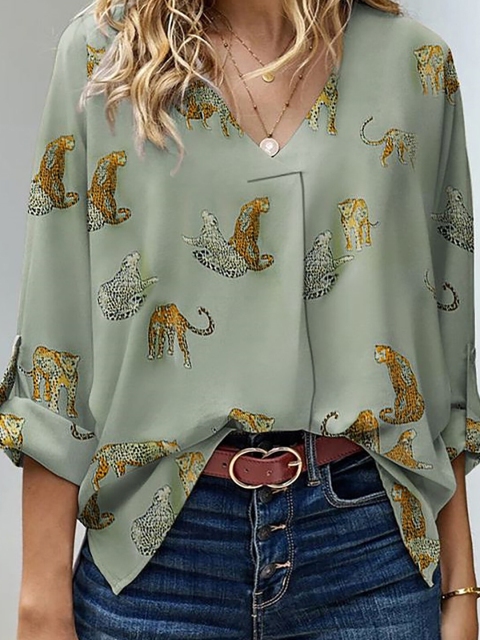 

URBANIC Green & wrought iron Print Top