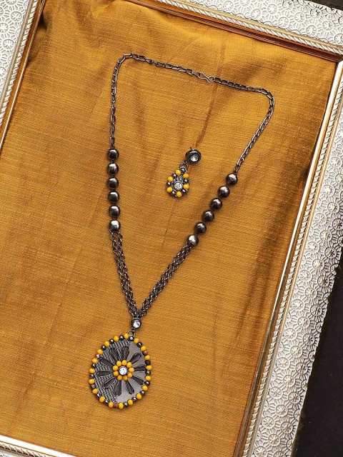 

CARDINAL Yellow Flower Designed Long Oxidized Jewelry Set