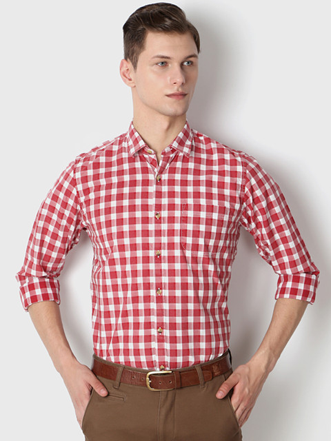 

Peter England Men Red & White Slim Fit Checked Semiformal Shirt