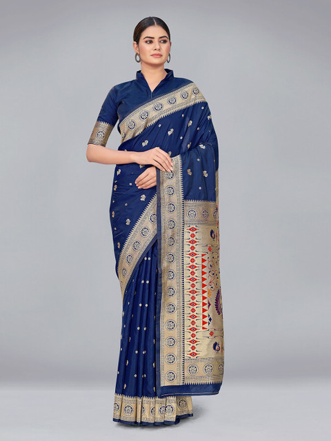 

MONJOLIKA FASHION Navy Blue & Gold-Toned Woven Design Zari Silk Blend Banarasi Saree