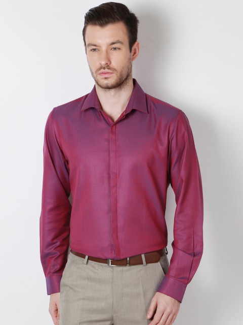 

Peter England Men Red & Blue Slim Fit Solid Casual Shirt