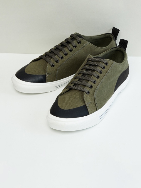 

max Men Olive Green Colourblocked Sneakers