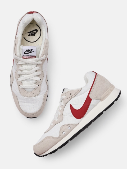 

Nike Women White Leather Sneakers