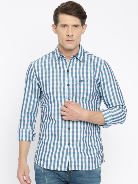 

UCLA Men Blue & White Checked Casual Shirt