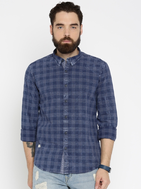 

Pepe Jeans Men Blue Checked Casual Shirt