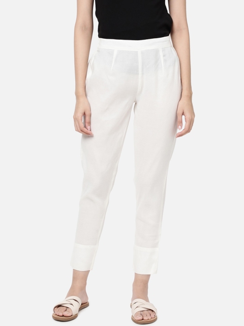 

R&B Women White Relaxed Trousers