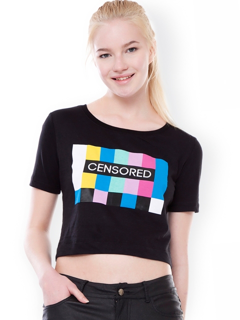 

pink woman Black Printed Crop T-shirt