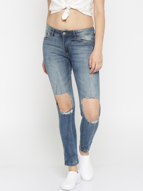 

pink woman Blue Skinny Fit Mid-Rise Slash Knee Stretchable Jeans