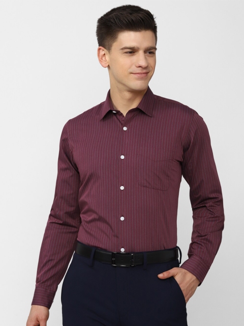 

Peter England Men Purple Slim Fit Printed Formal Shirt