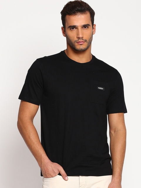 

R&B Men Black Mandarin Collar T-shirt