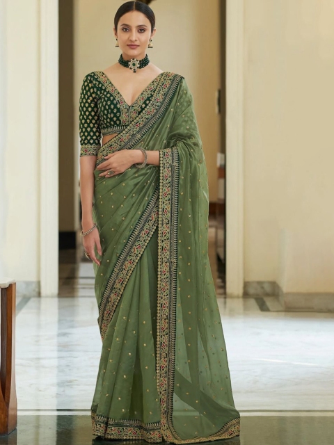 

Fashipn Basket Green & Gold-Toned Sequinned Saree