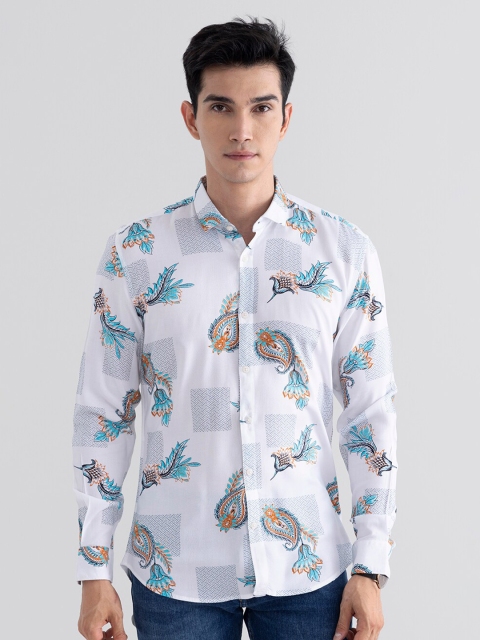 

Snitch Men White Slim Fit Printed Casual Shirt