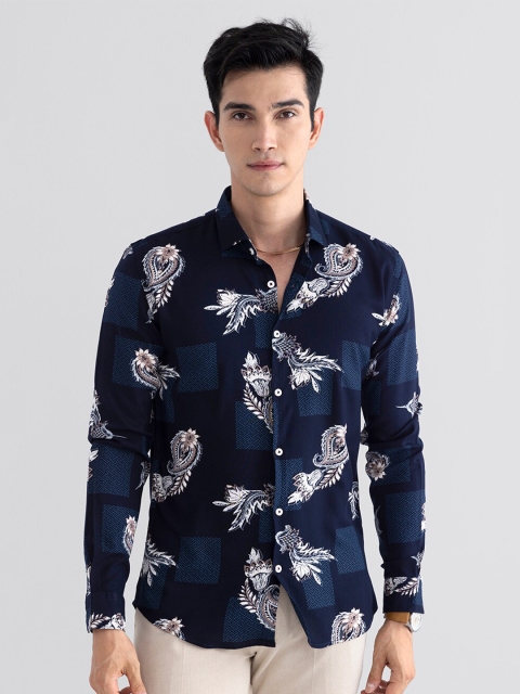 

Snitch Men Blue Slim Fit Floral Printed Casual Shirt