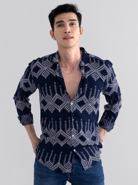 

Snitch Men Blue Slim Fit Checked Casual Shirt